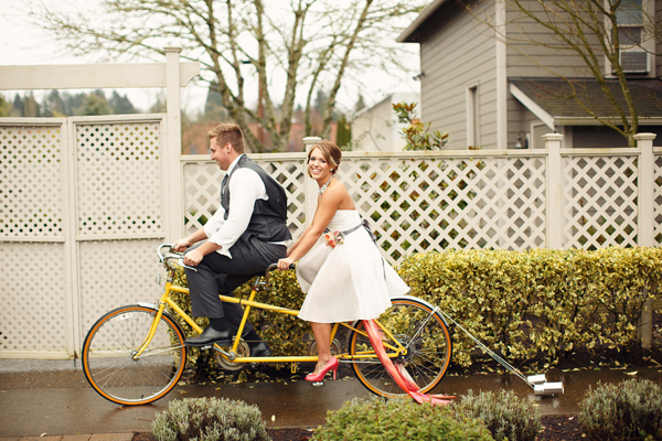 cheerful-wedding-inspiration-in-coral
