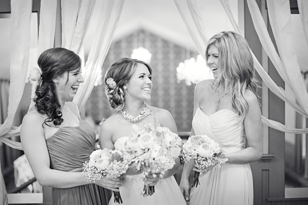 cheerful-wedding-inspiration-in-coral