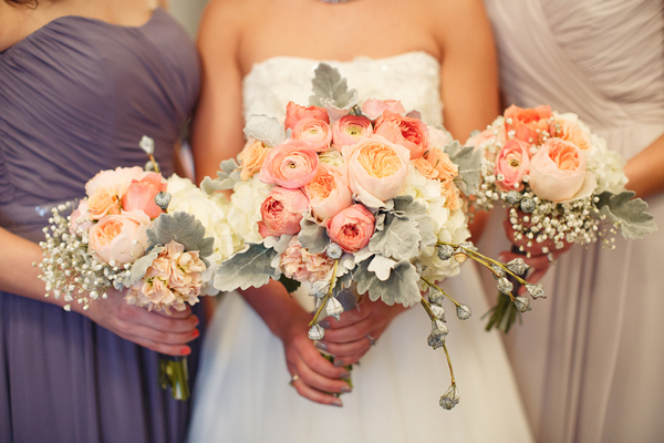 cheerful-wedding-inspiration-in-coral