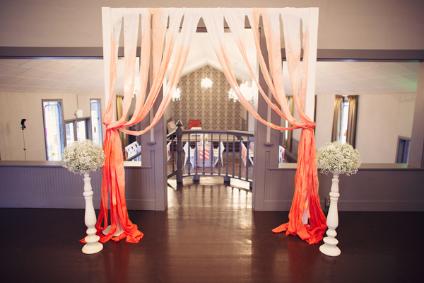 cheerful-wedding-inspiration-in-coral