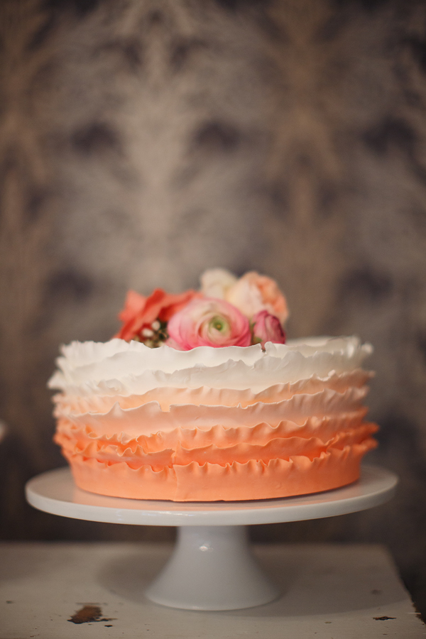 cheerful-wedding-inspiration-in-coral
