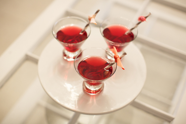 cheerful-wedding-inspiration-in-coral