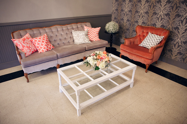 cheerful-wedding-inspiration-in-coral