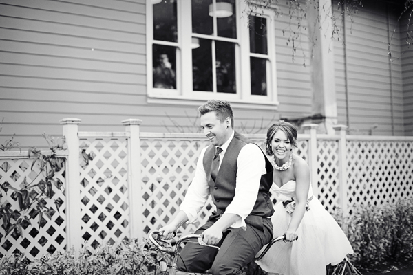 cheerful-wedding-inspiration-in-coral