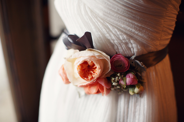 cheerful-wedding-inspiration-in-coral