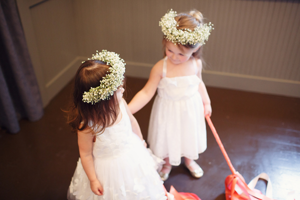 cheerful-wedding-inspiration-in-coral