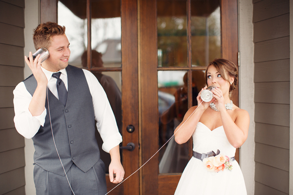 cheerful-wedding-inspiration-in-coral