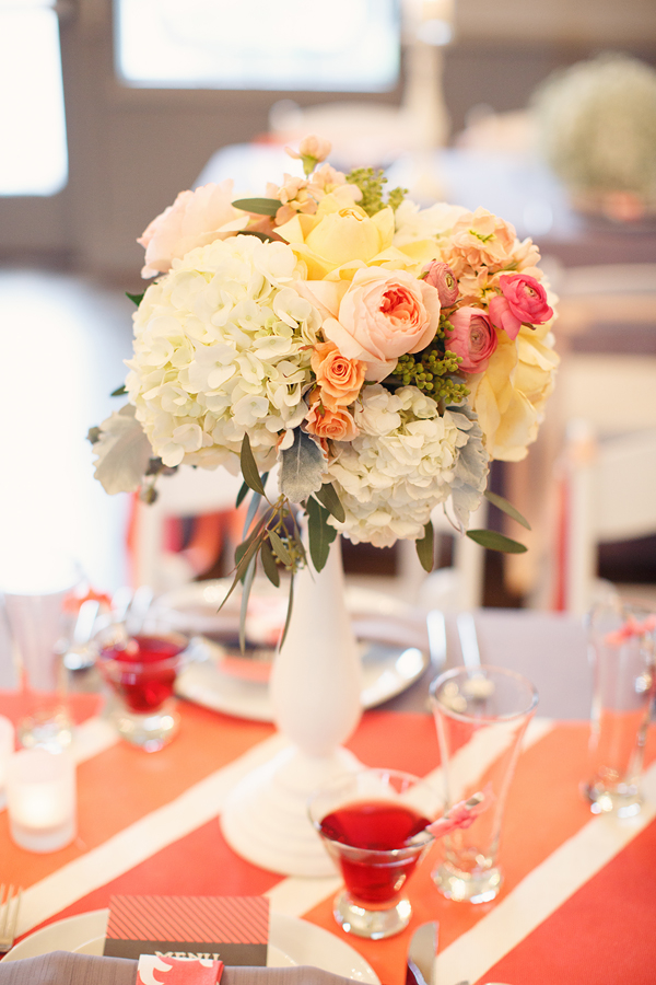 cheerful-wedding-inspiration-in-coral