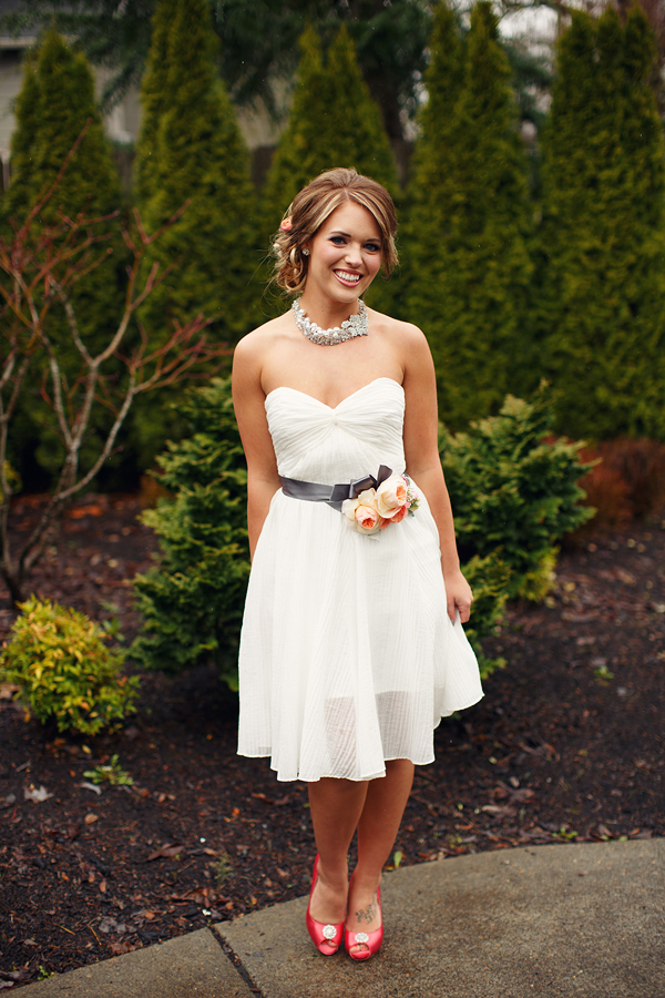 cheerful-wedding-inspiration-in-coral