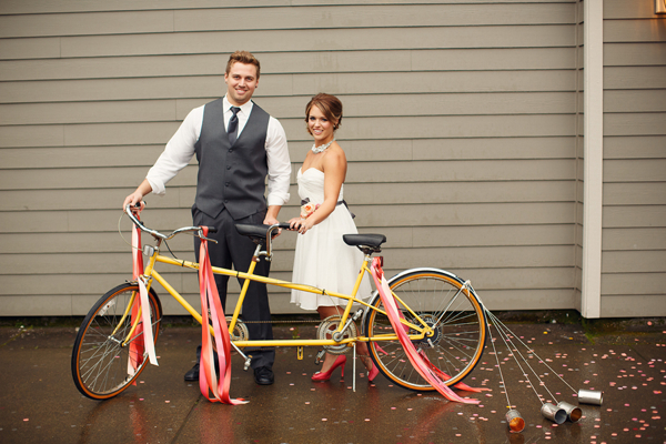 cheerful-wedding-inspiration-in-coral