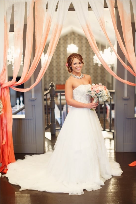 Cheerful Wedding Inspiration in Coral and Gray