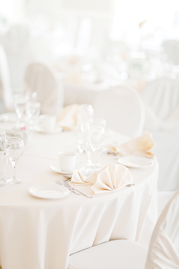 classic-peach-wedding-at-the-elm-hurst