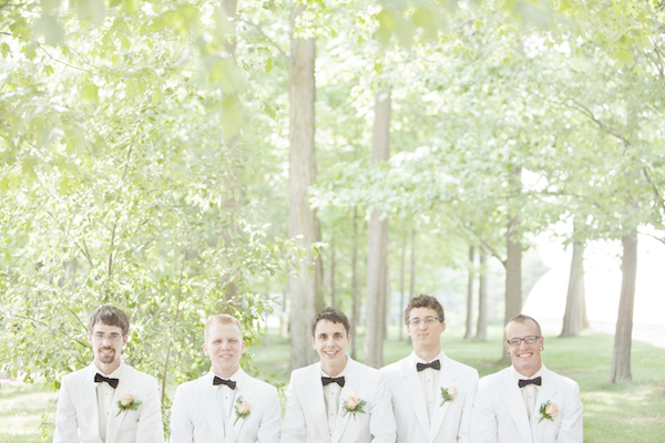 classic-peach-wedding-at-the-elm-hurst