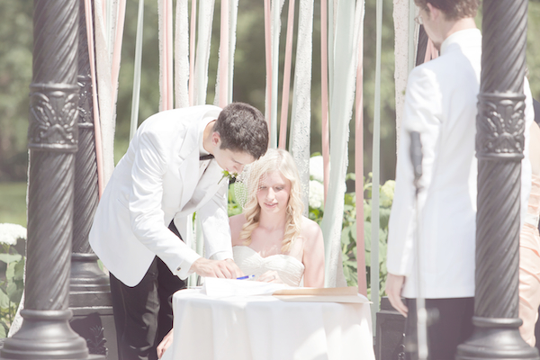 classic-peach-wedding-at-the-elm-hurst