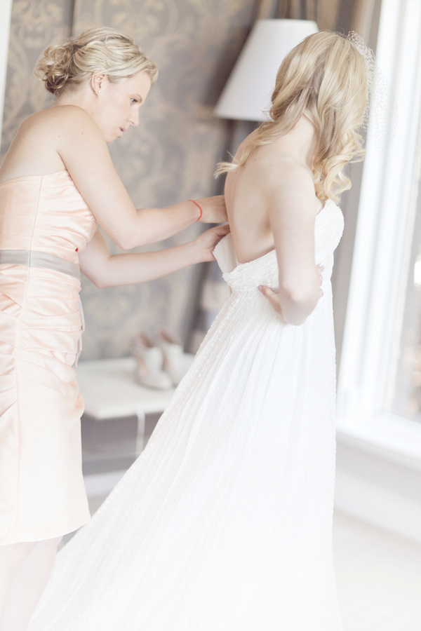 classic-peach-wedding-at-the-elm-hurst