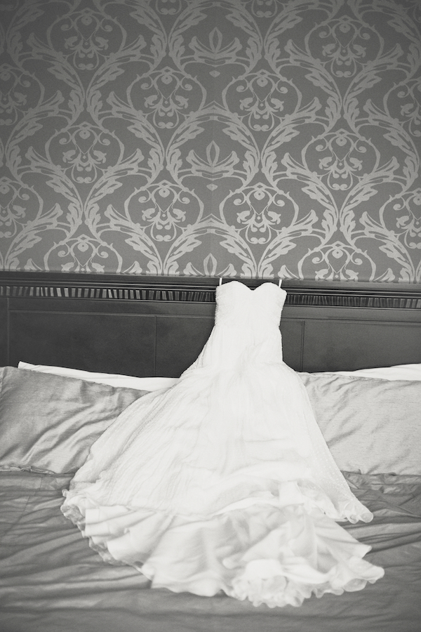 classic-peach-wedding-at-the-elm-hurst