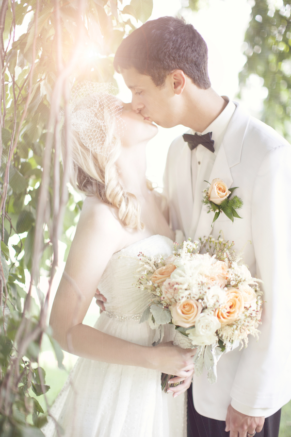 classic-peach-wedding-at-the-elm-hurst