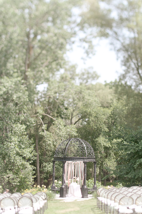 classic-peach-wedding-at-the-elm-hurst