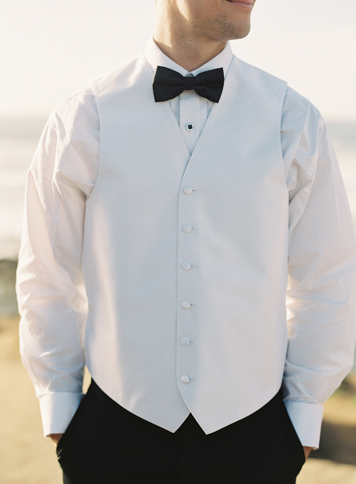 classic-red-and-gray-california-wedding
