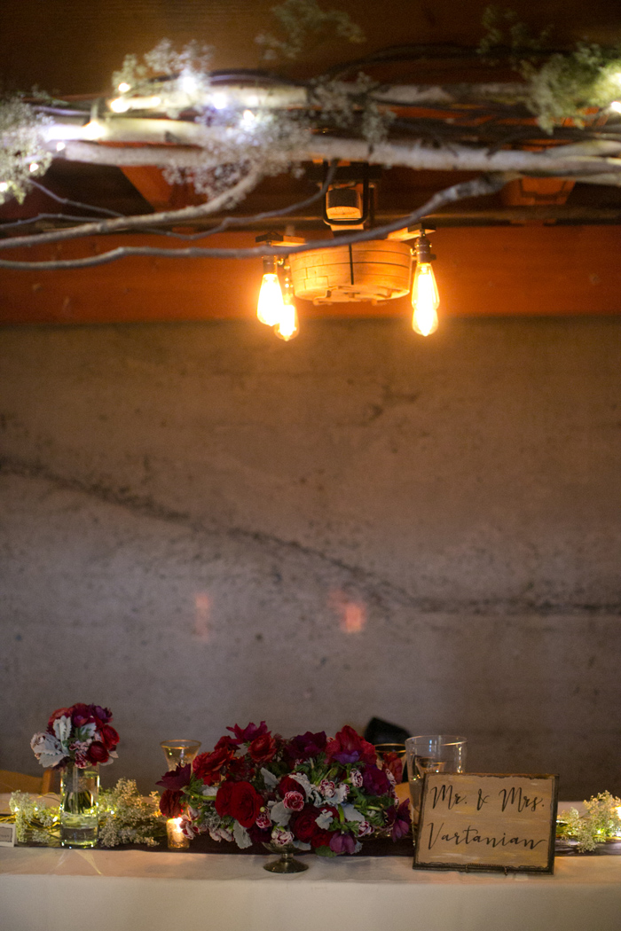 classic-red-and-gray-california-wedding