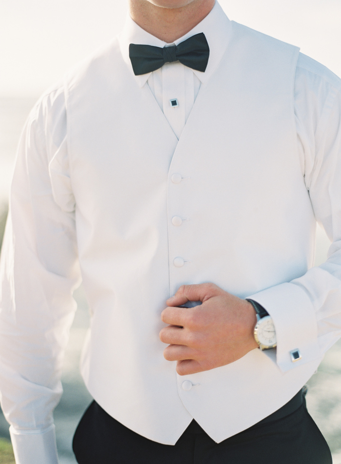 classic-red-and-gray-california-wedding