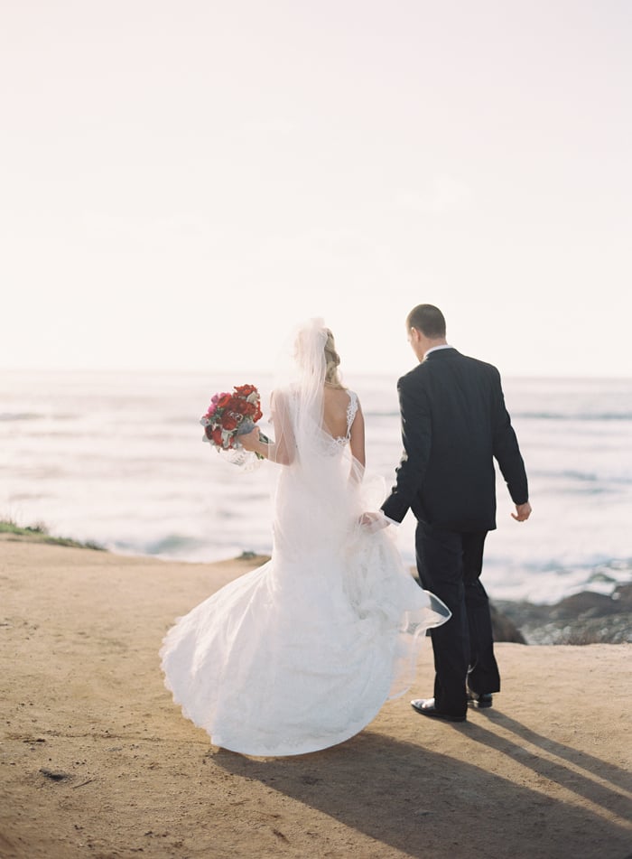 classic-red-and-gray-california-wedding
