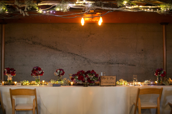 classic-red-and-gray-california-wedding