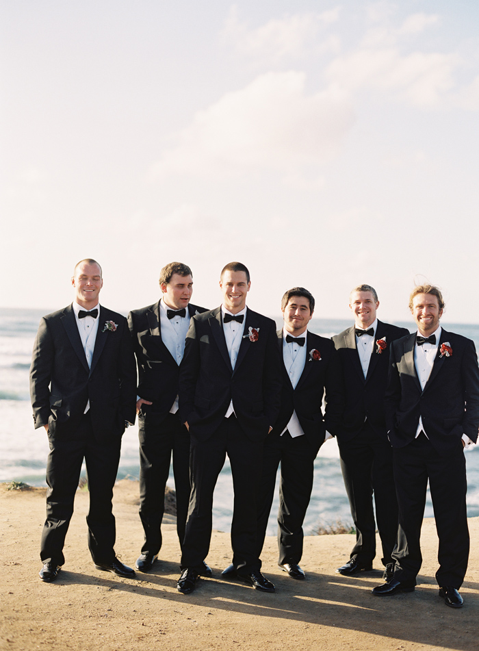 classic-red-and-gray-california-wedding