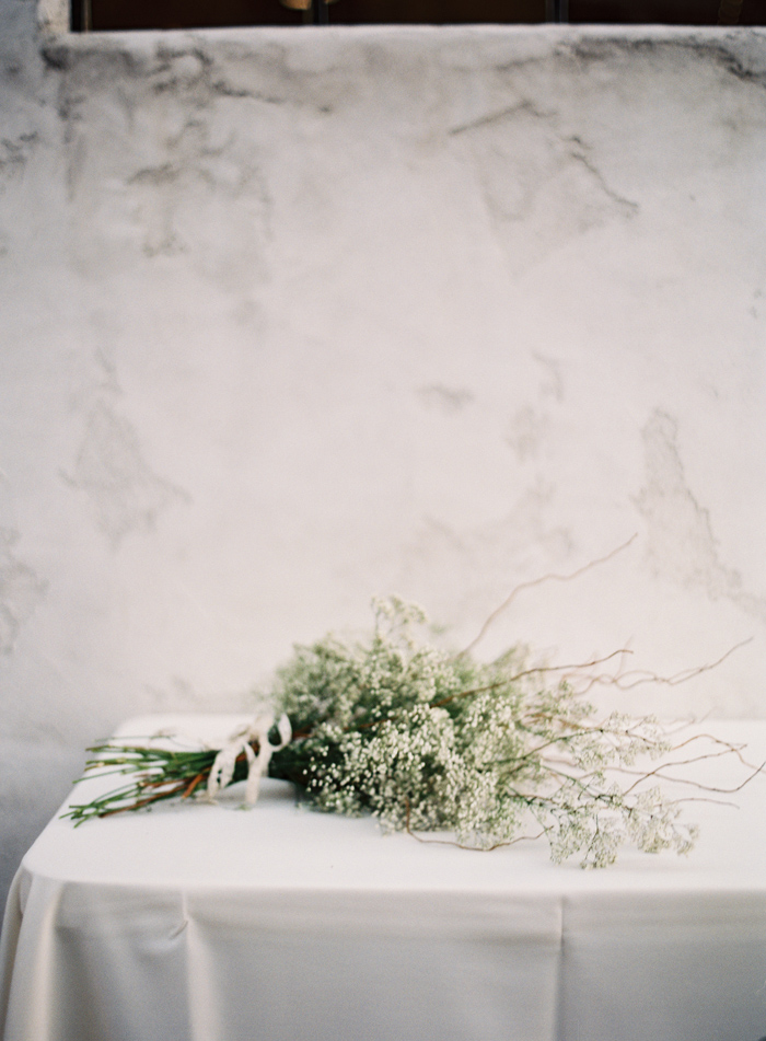 classic-red-and-gray-california-wedding