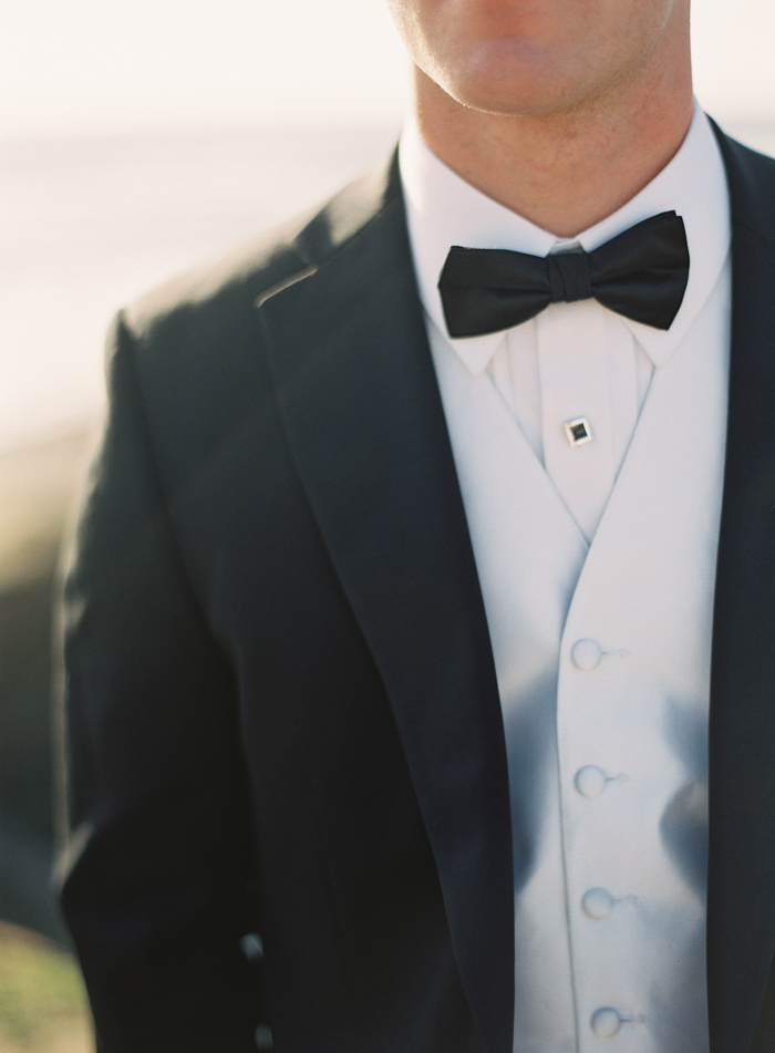 classic-red-and-gray-california-wedding