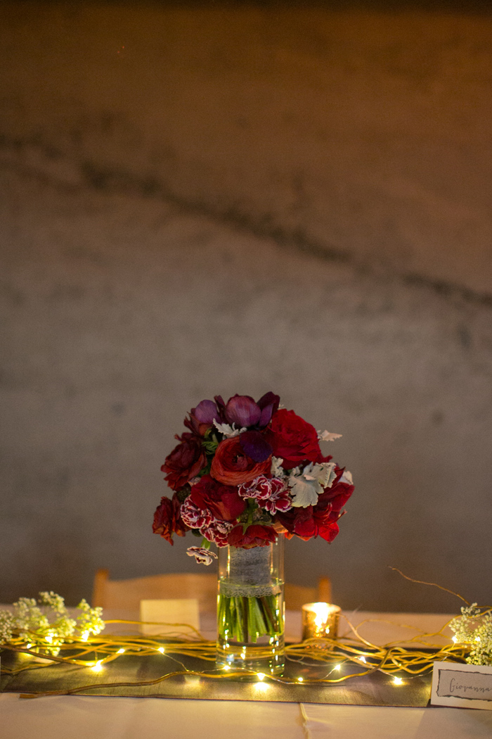 classic-red-and-gray-california-wedding