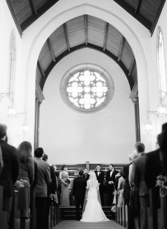 classic-red-and-gray-california-wedding