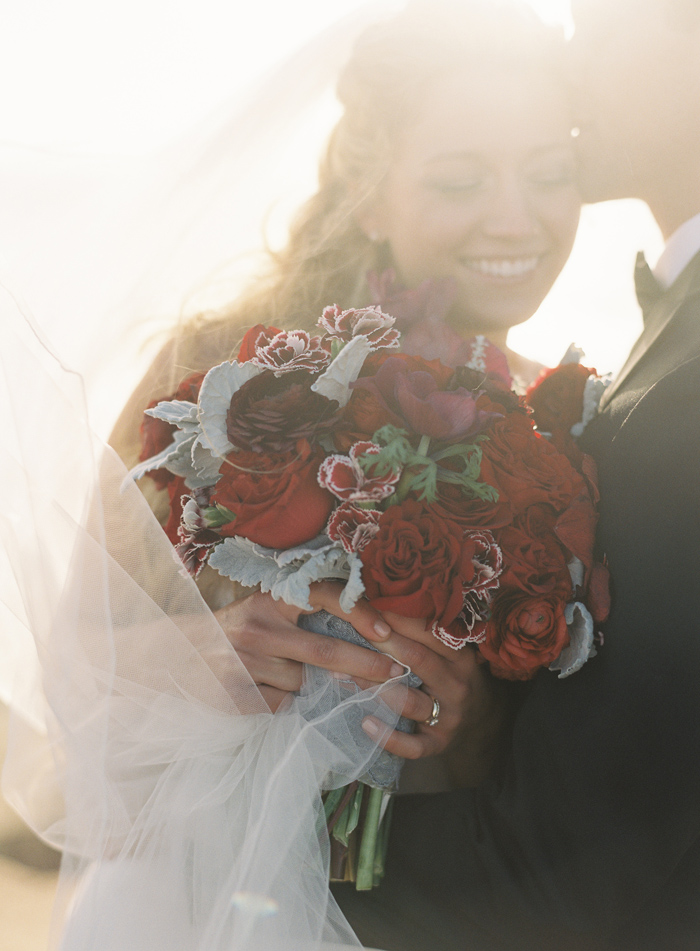 classic-red-and-gray-california-wedding