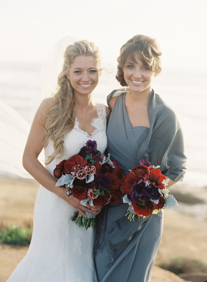 classic-red-and-gray-california-wedding