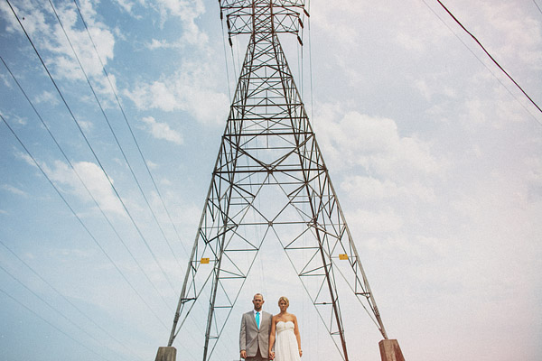 colorful-rustic-wedding-at-swans-trail