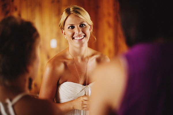 colorful-rustic-wedding-at-swans-trail