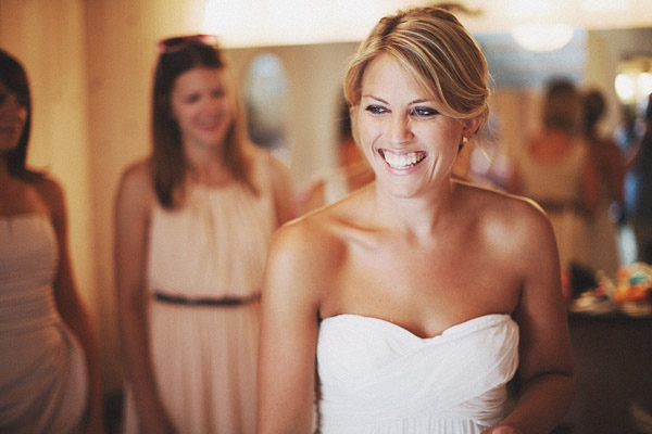 colorful-rustic-wedding-at-swans-trail
