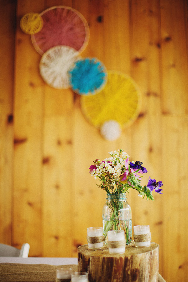 colorful-rustic-wedding-at-swans-trail