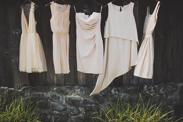 colorful-rustic-wedding-at-swans-trail