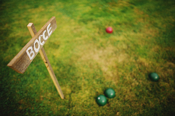 colorful-rustic-wedding-at-swans-trail