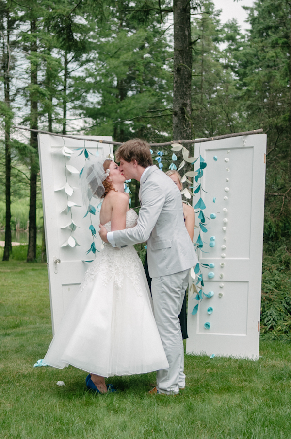 diy-blue-backyard-wedding