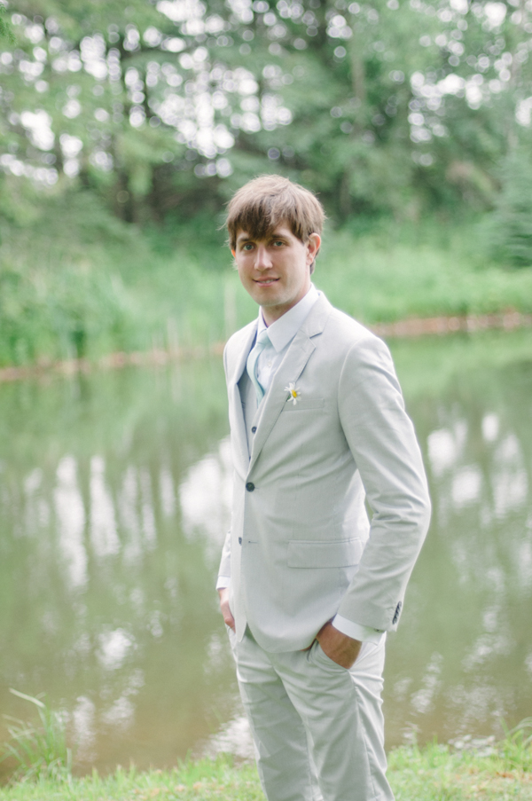 diy-blue-backyard-wedding