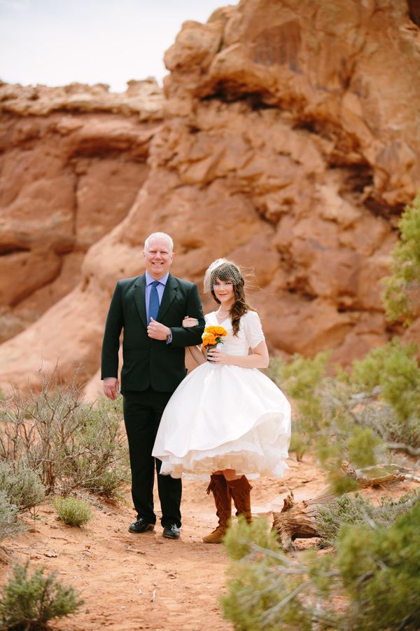 free-spirited-wedding-in-moabutah