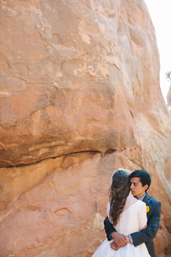 free-spirited-wedding-in-moabutah