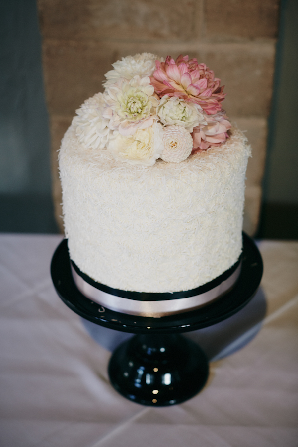 new-zealand-black-and-pink-wedding