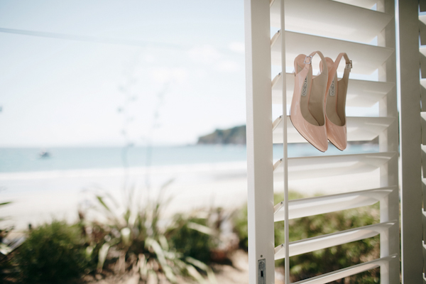 new-zealand-black-and-pink-wedding