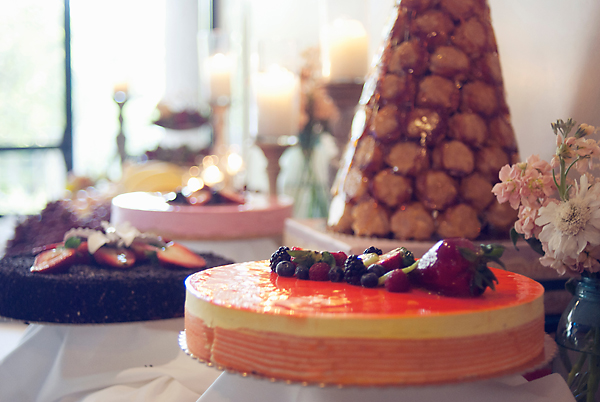 peach-and-teal-multicultural-wedding