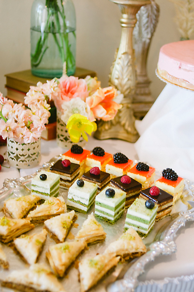 peach-and-teal-multicultural-wedding
