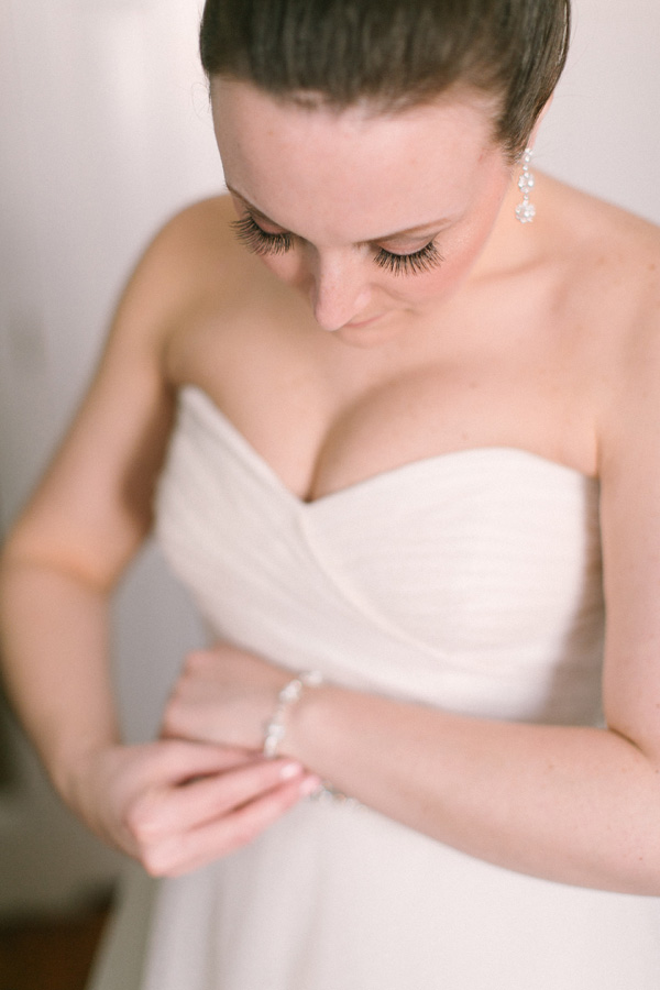 playful-pink-and-gold-wedding