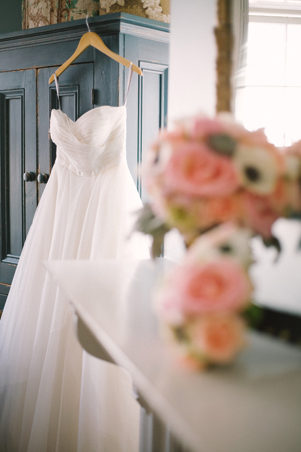 playful-pink-and-gold-wedding